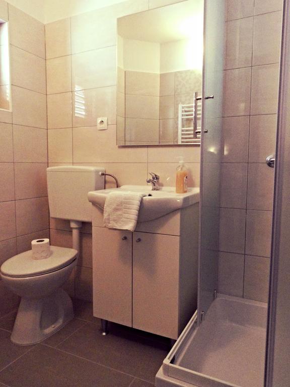 Apartmani Simic Starigrad Paklenica Luaran gambar