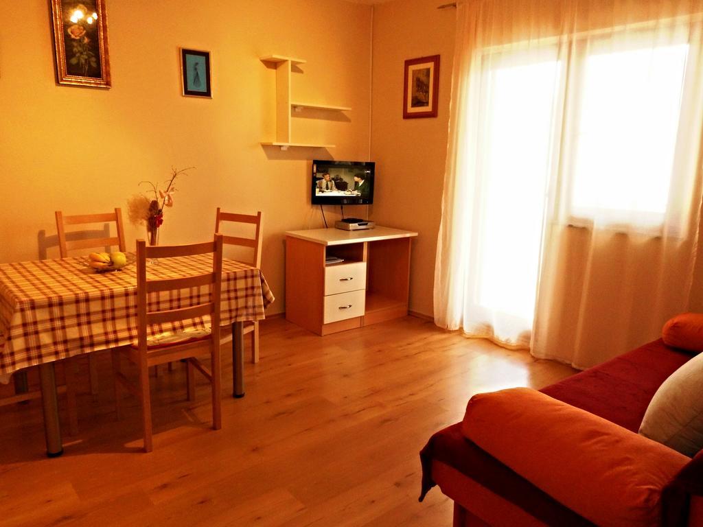 Apartmani Simic Starigrad Paklenica Luaran gambar