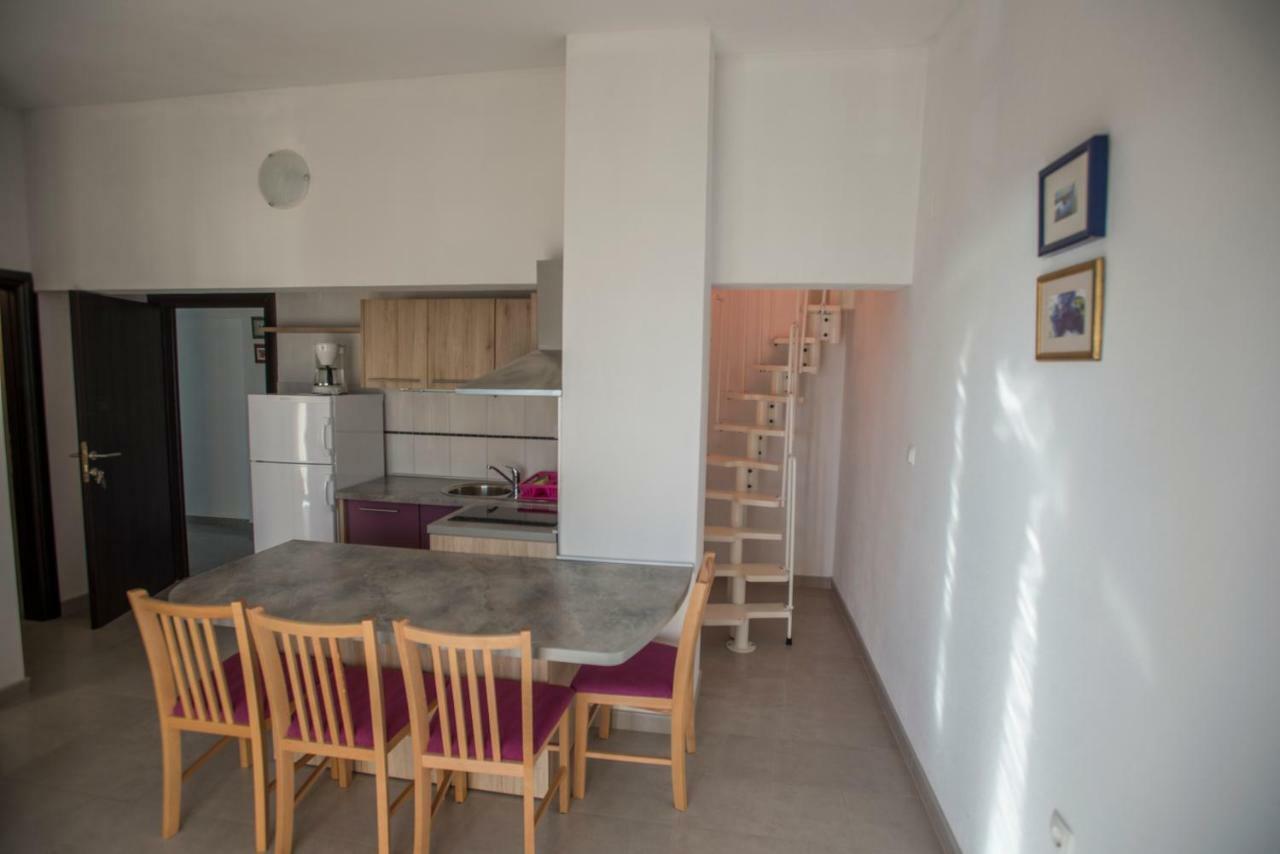 Apartmani Simic Starigrad Paklenica Luaran gambar