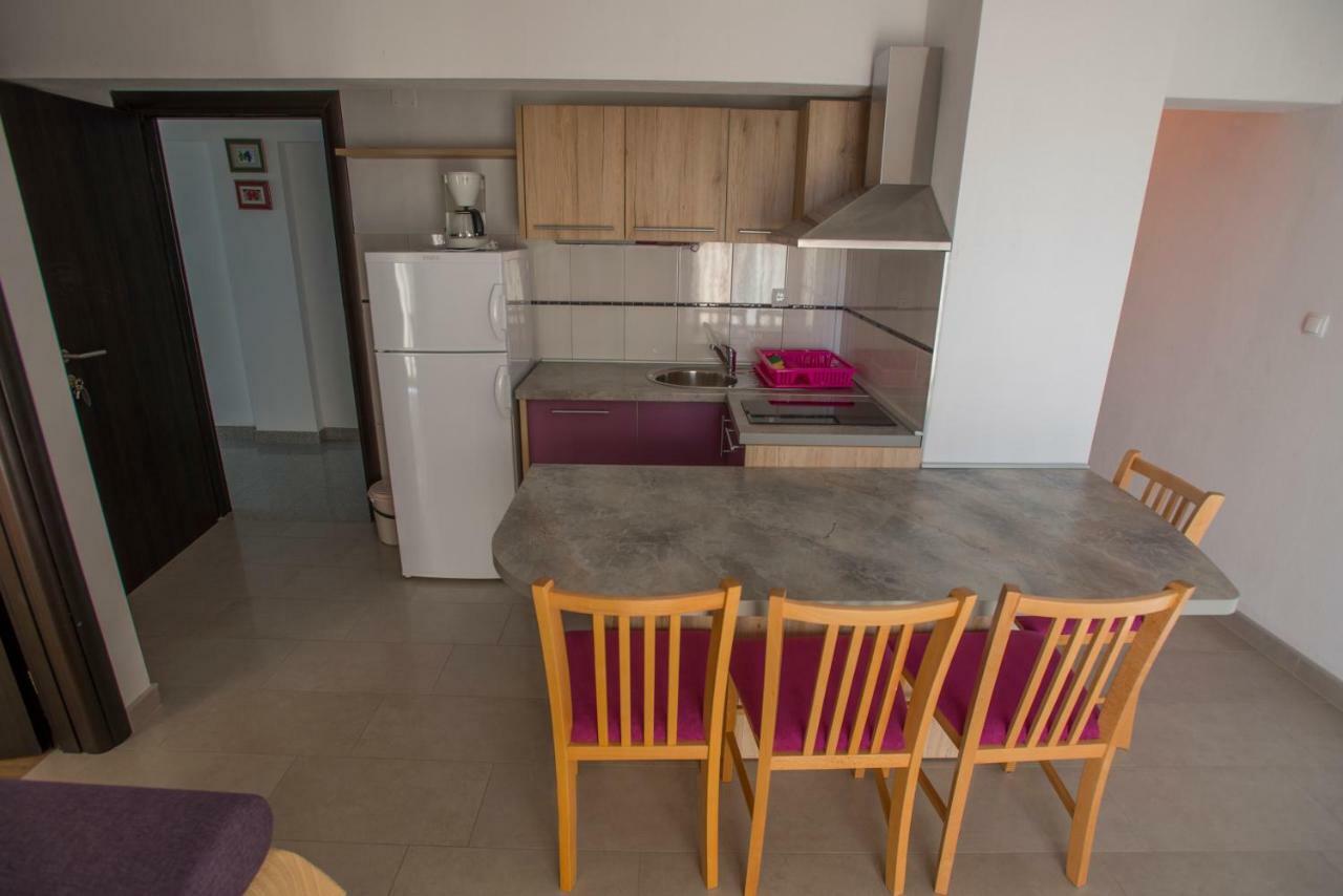 Apartmani Simic Starigrad Paklenica Luaran gambar