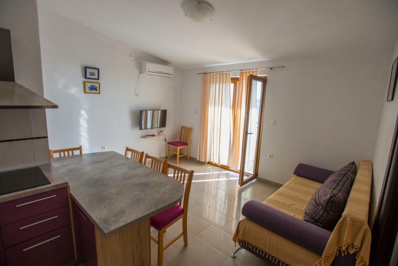 Apartmani Simic Starigrad Paklenica Luaran gambar